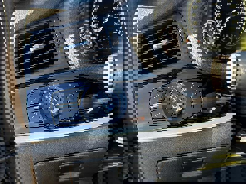 Image BMW 楲⁥㑘⠠㉆⤶㈨㄰ⴴ⤾ 20 d 2.0 190 xLine xDrive Xénon GPS Bluetooth Caméra Sièges cuir élec à mémoires Régul Clim auto Gti